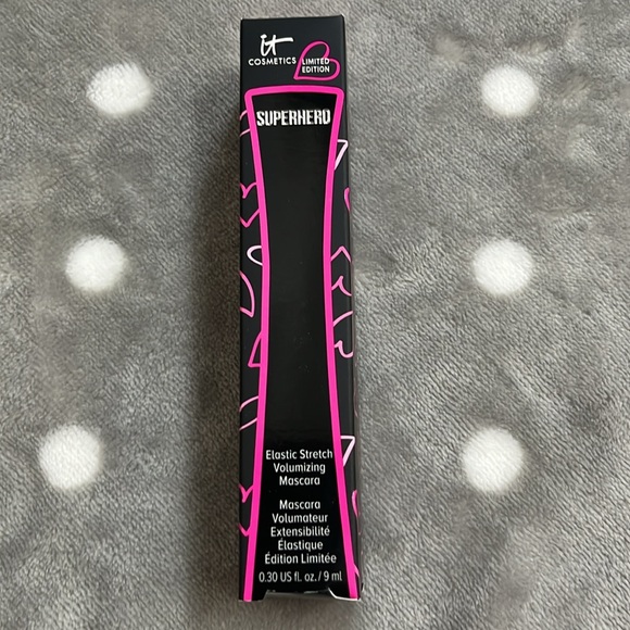 it Cosmetics Superhero Elastic Stretch Volumizing Mascara - Picture 7 of 8